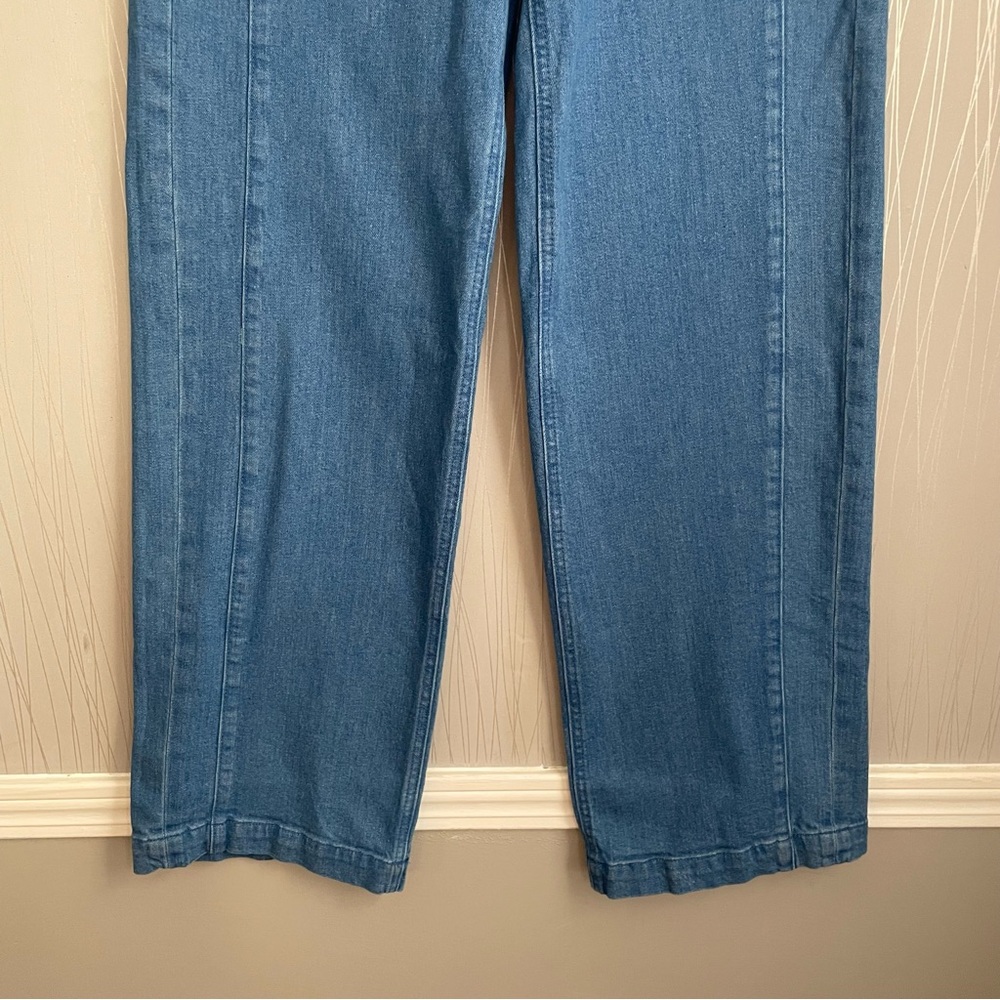 Old Navy Denim Button-Accent Wide Leg Jeans - Picture 3 of 10